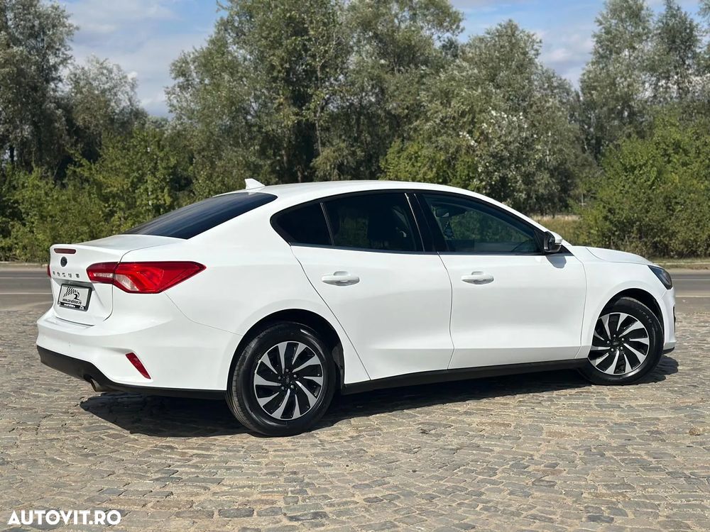 Ford Focus 1.0 EcoBoost MHEV Titanium X - 3