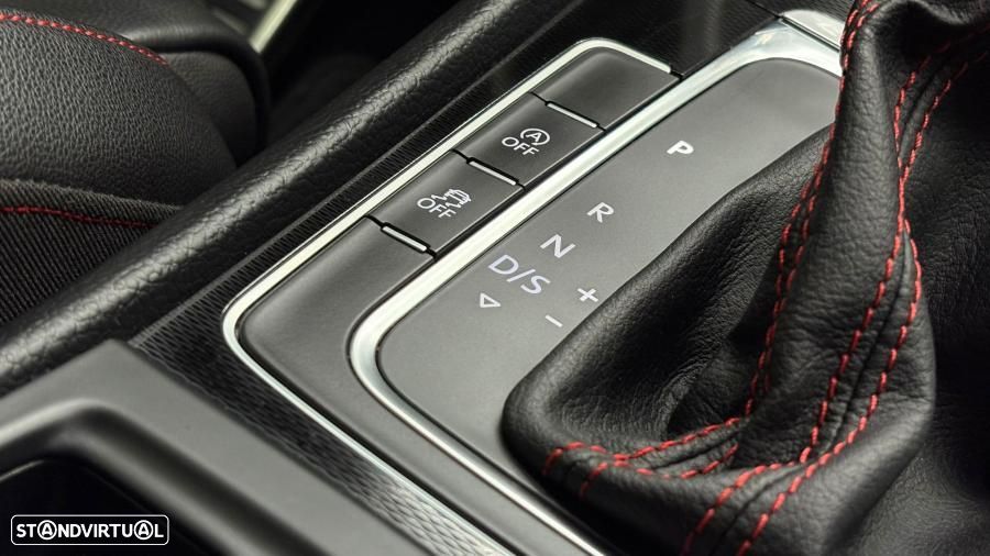 VW Golf GTI Performance BlueMotion DSG - 14