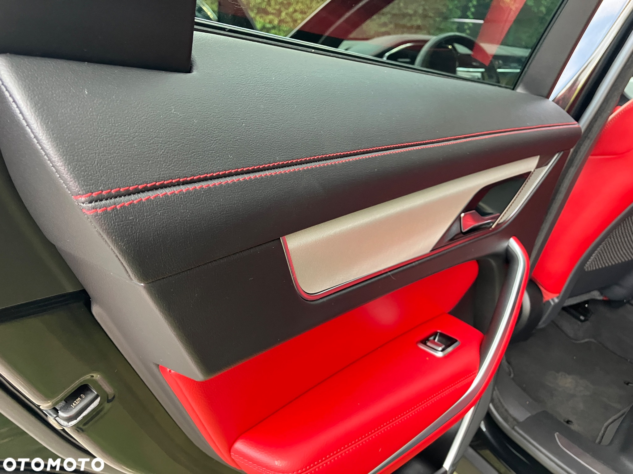 Jaguar F-Pace D200 AWD R-Dynamic SE 90th Anniversary Edition - 14