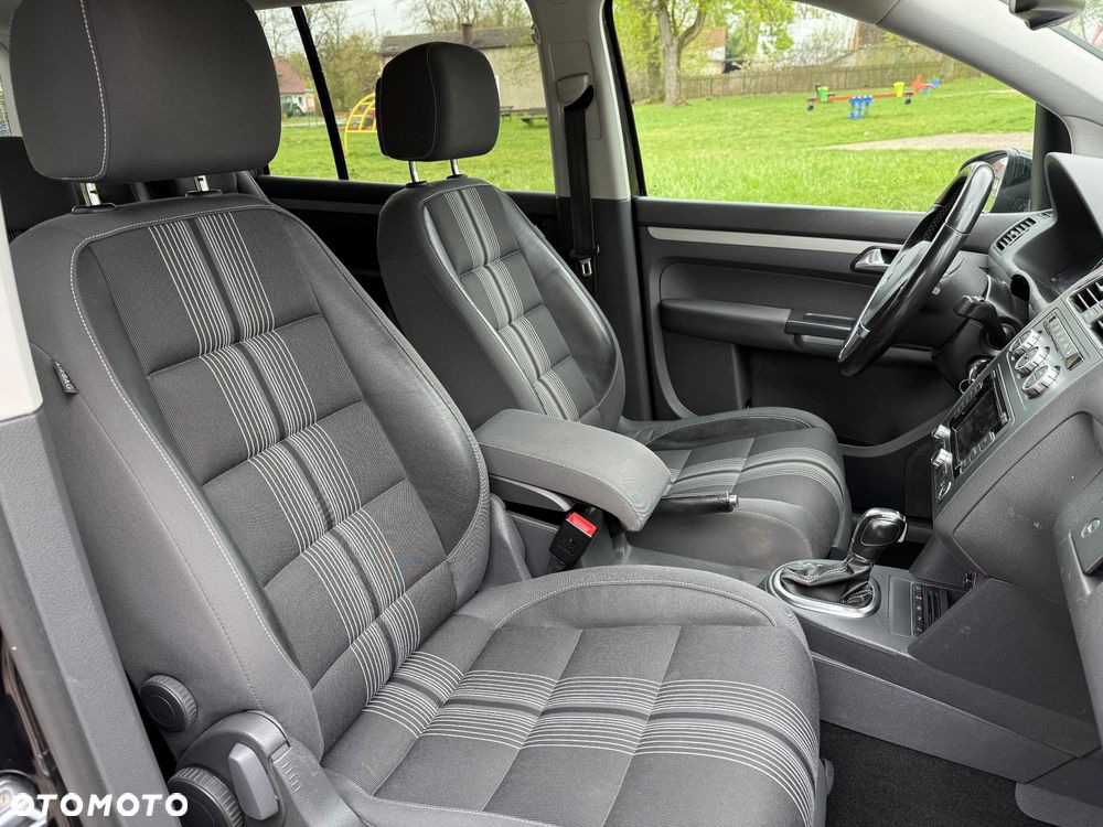 Volkswagen Touran 2.0 TDI DPF DSG MATCH - 15