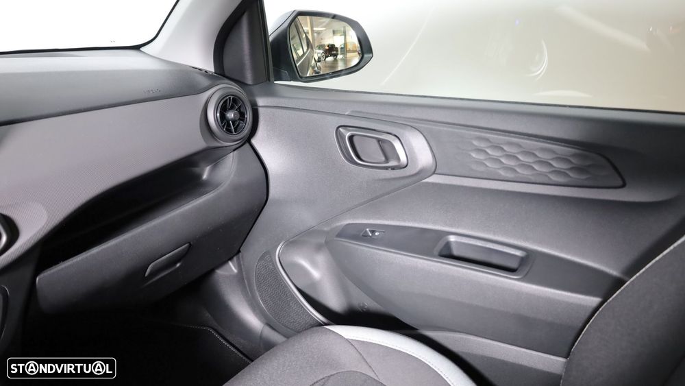 Hyundai i10 1.0 Comfort AMT - 14