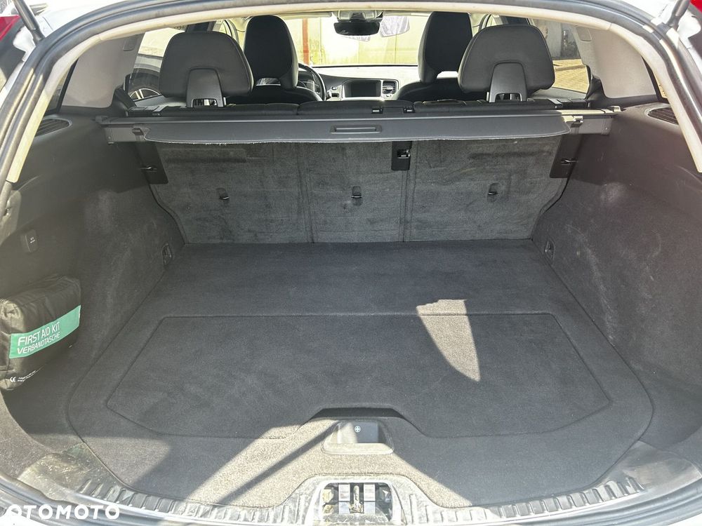 Volvo V60 Cross Country - 17