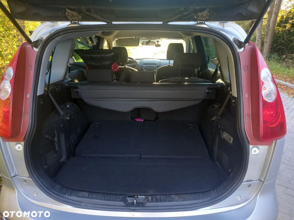 Mazda 5 - 6