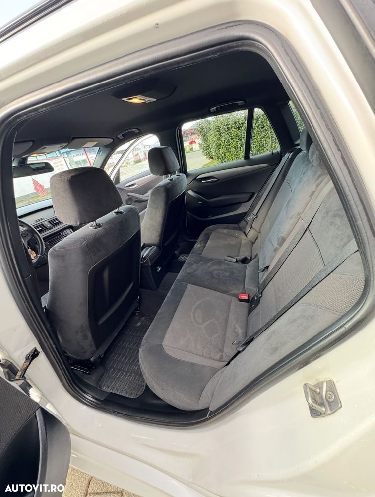 BMW X1 xDrive18d - 10