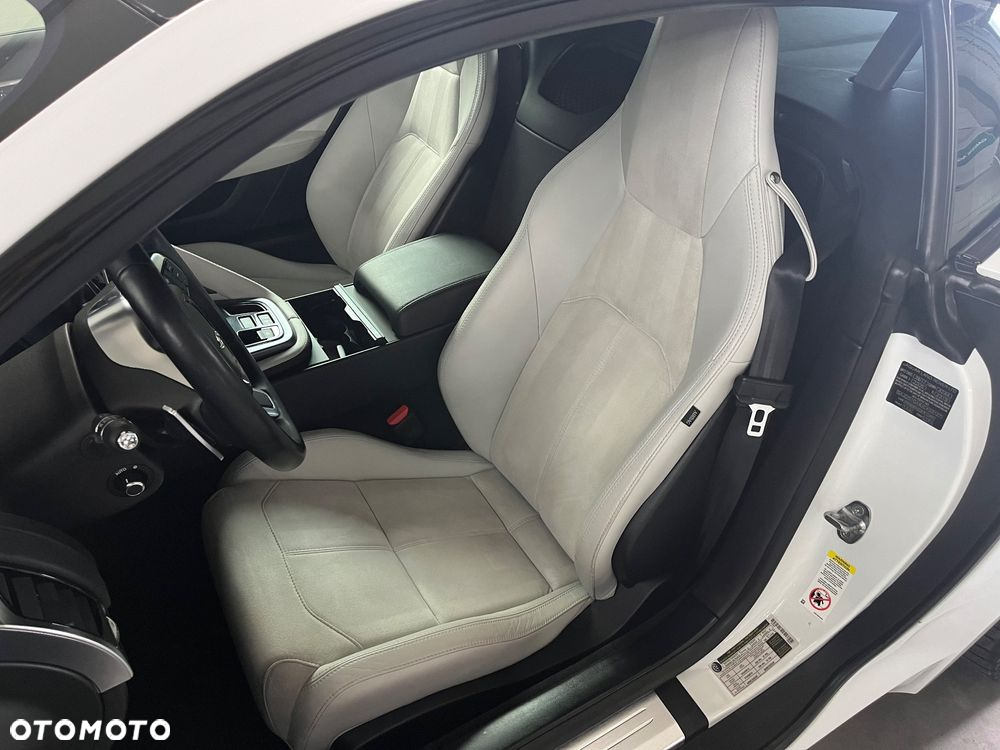 Jaguar F-Type 2.0 Turbo - 11