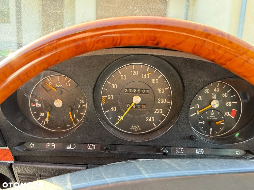 Mercedes-Benz SLC - 9