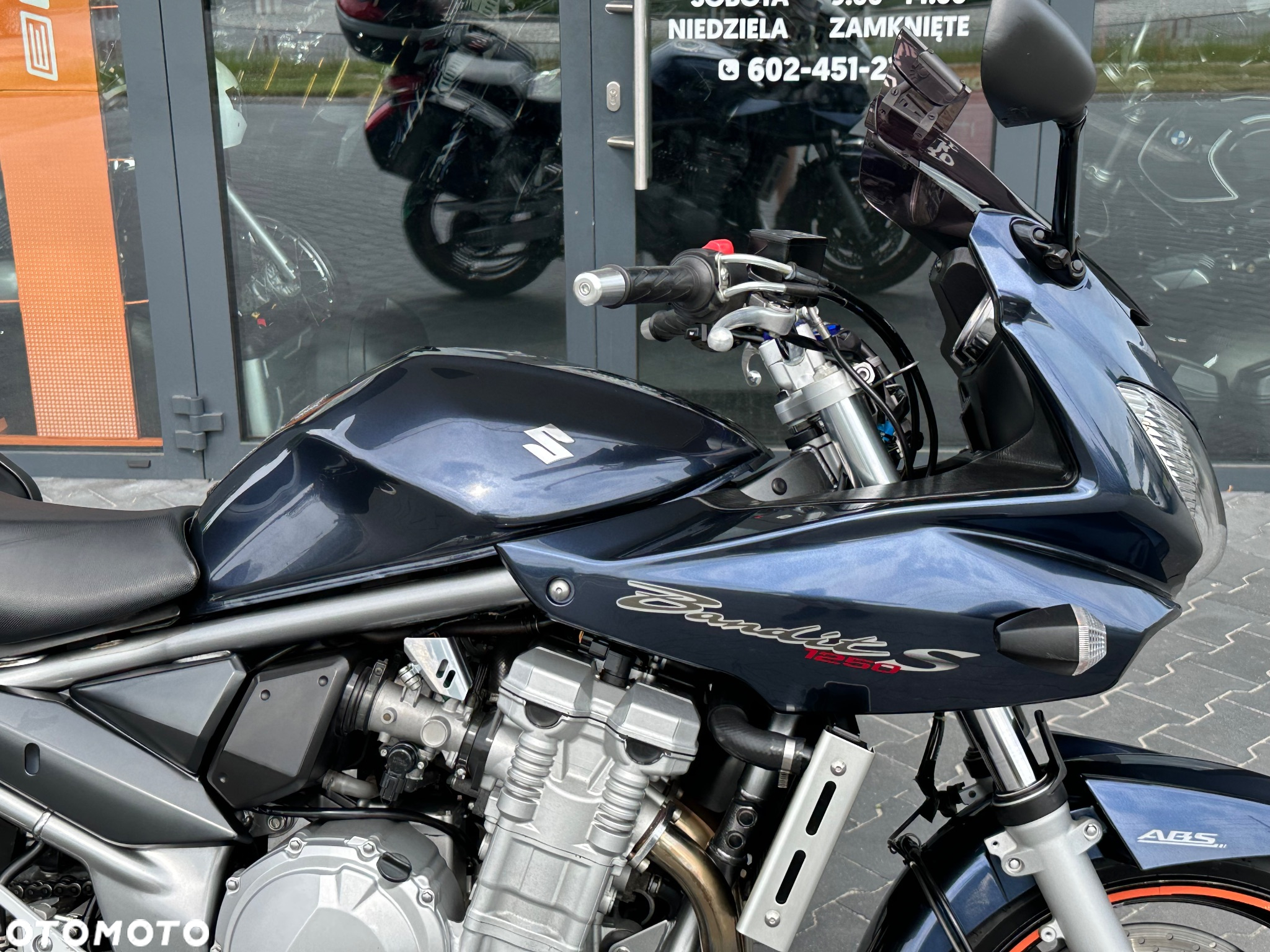 Suzuki Bandit - 12