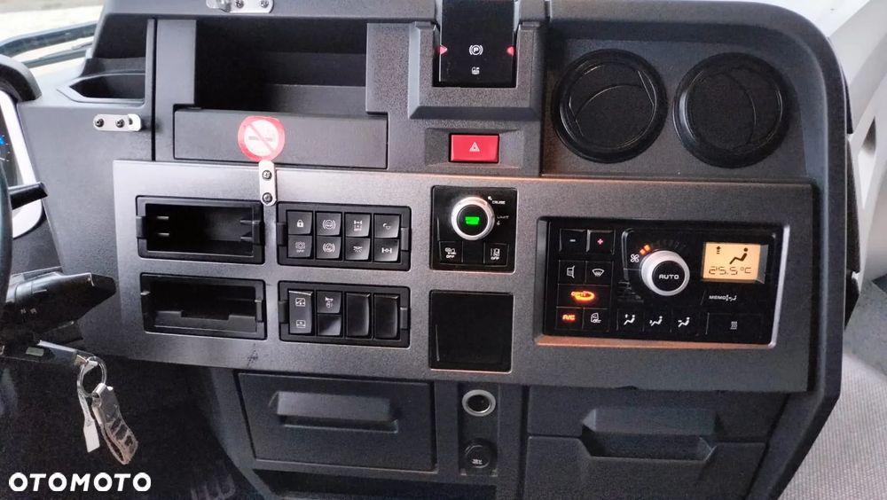 Renault Gama T! 480! /13 litrowy Volvo / 2 zbiorniki / lodówka / import - 34