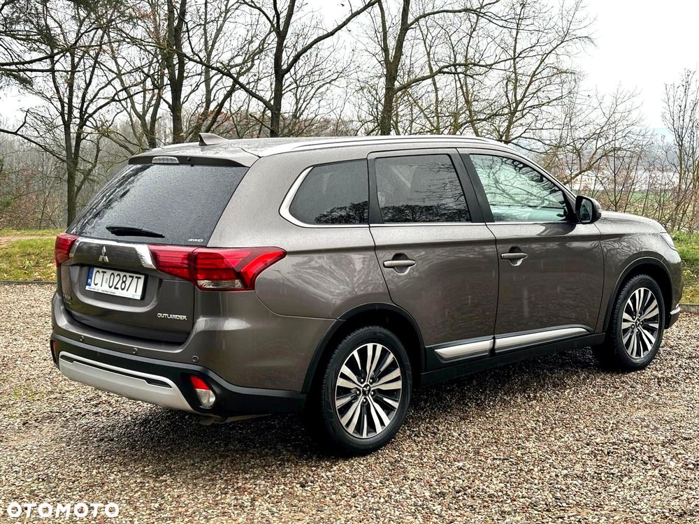 Mitsubishi Outlander 2.0 Intense + Navi 4WD CVT - 5