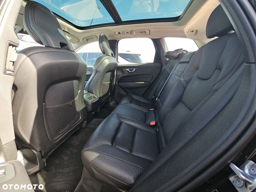 Volvo XC 60 T5 AWD Geartronic Momentum - 11