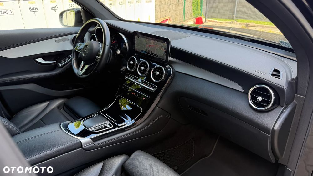 Mercedes-Benz GLC - 28