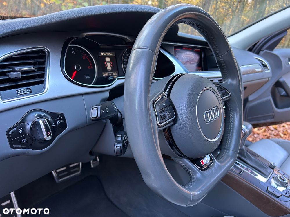 Audi A4 Avant 2.0 TDI clean diesel Quattro S tronic - 26