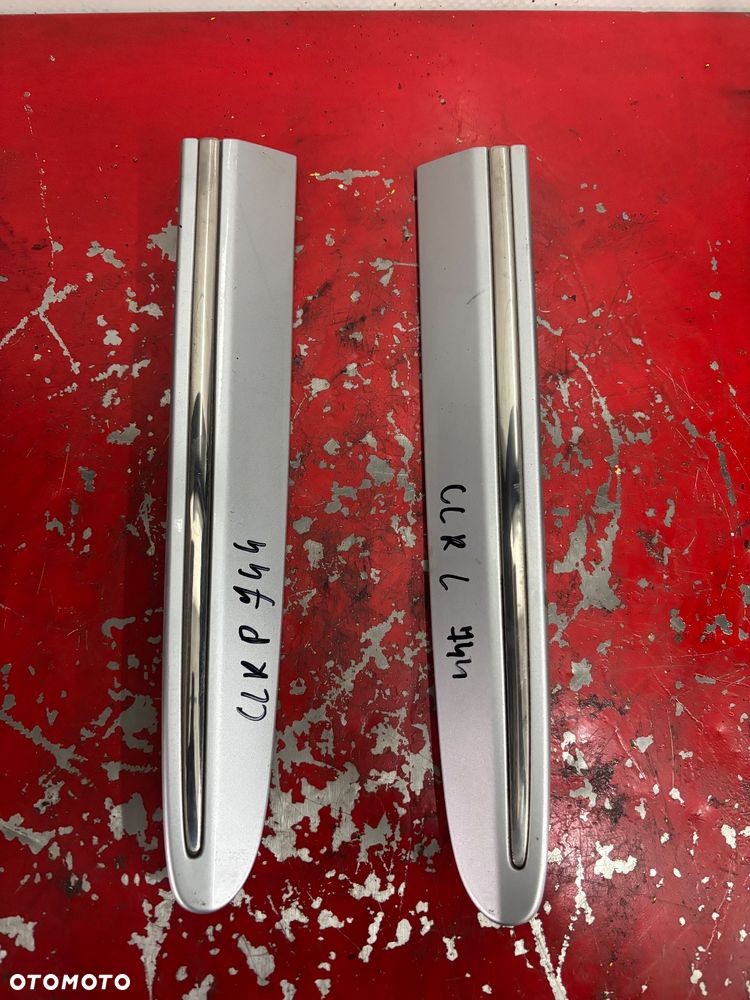 MERCEDES CLK W209 LISTWA BLOTNIKA PRAWA LEWA A2096902662 744 - 1