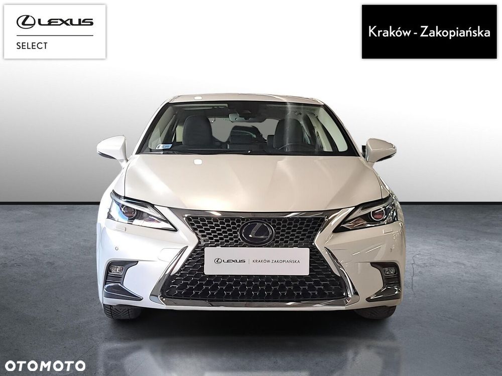Lexus CT - 3