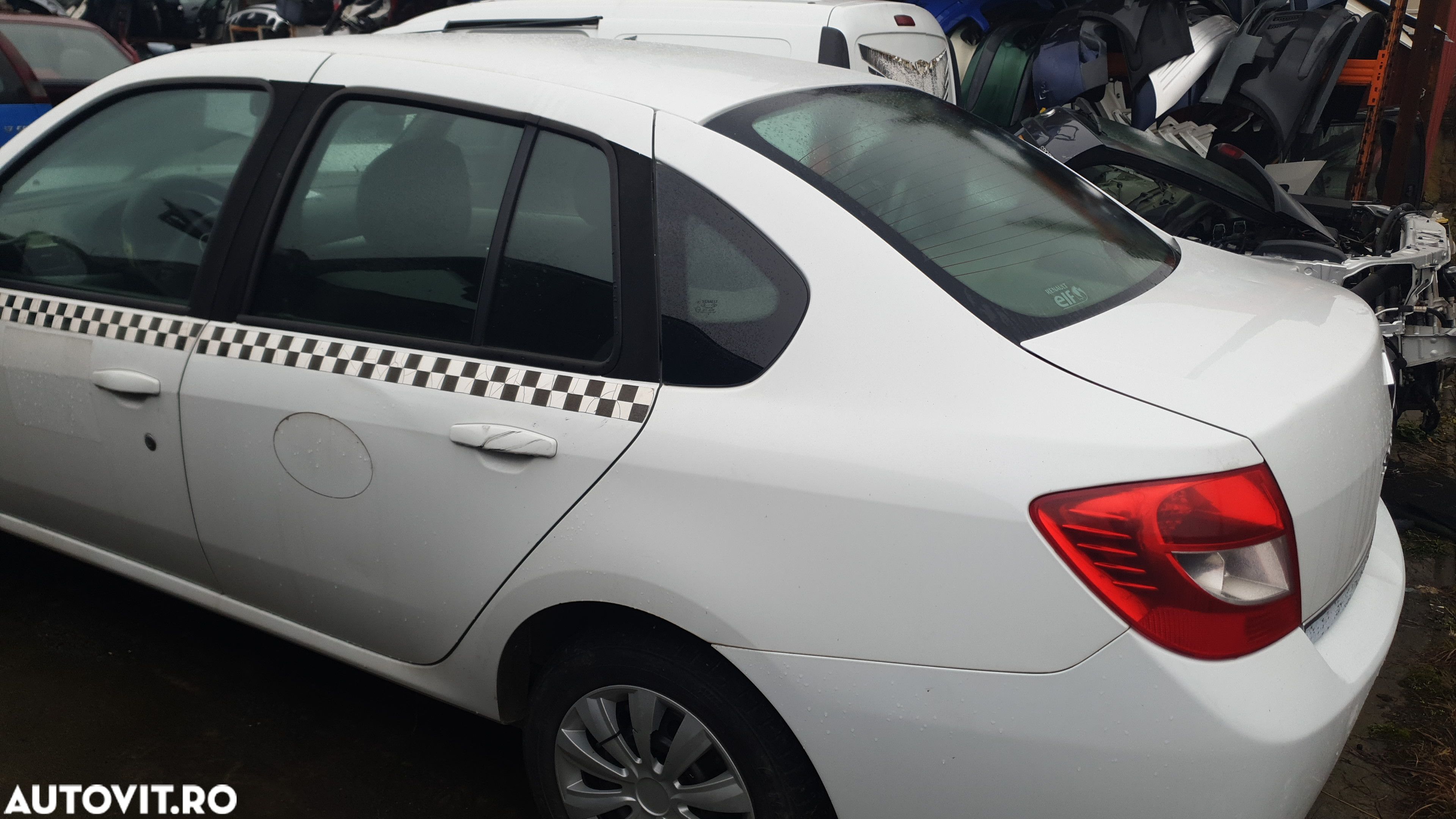 dezmembrez  Renault - 1