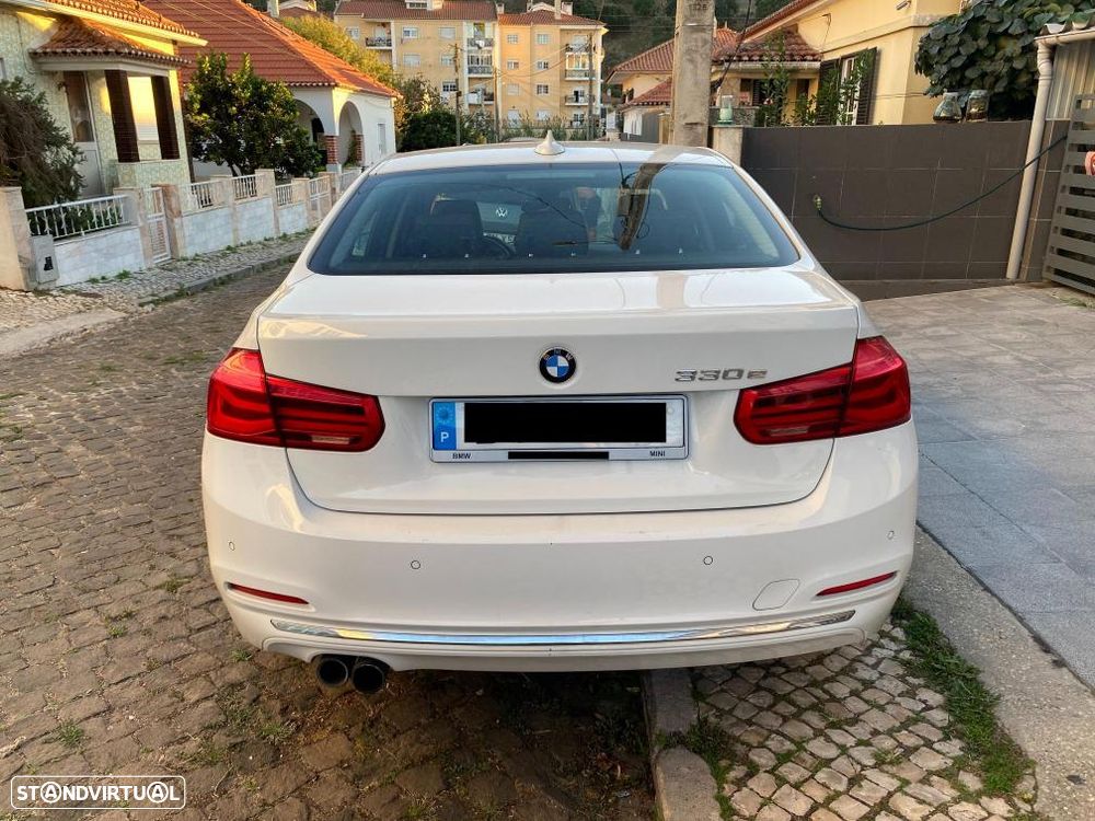 BMW 330 e iPerformance Line Sport - 4
