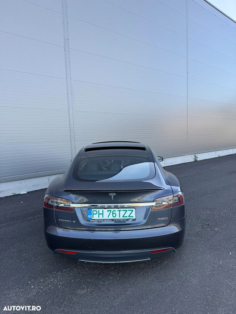 Tesla Model S Ludicrous Performance - 7