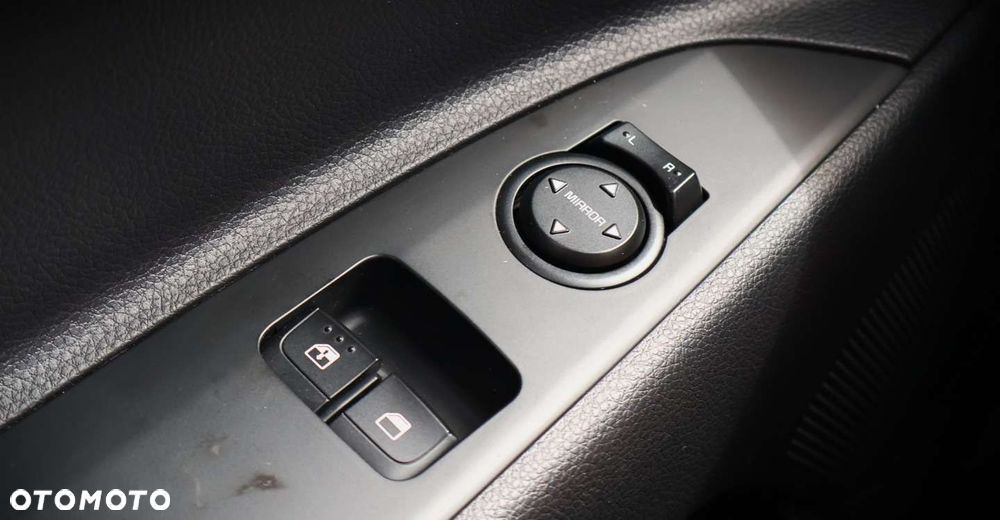 Kia Rio - 25