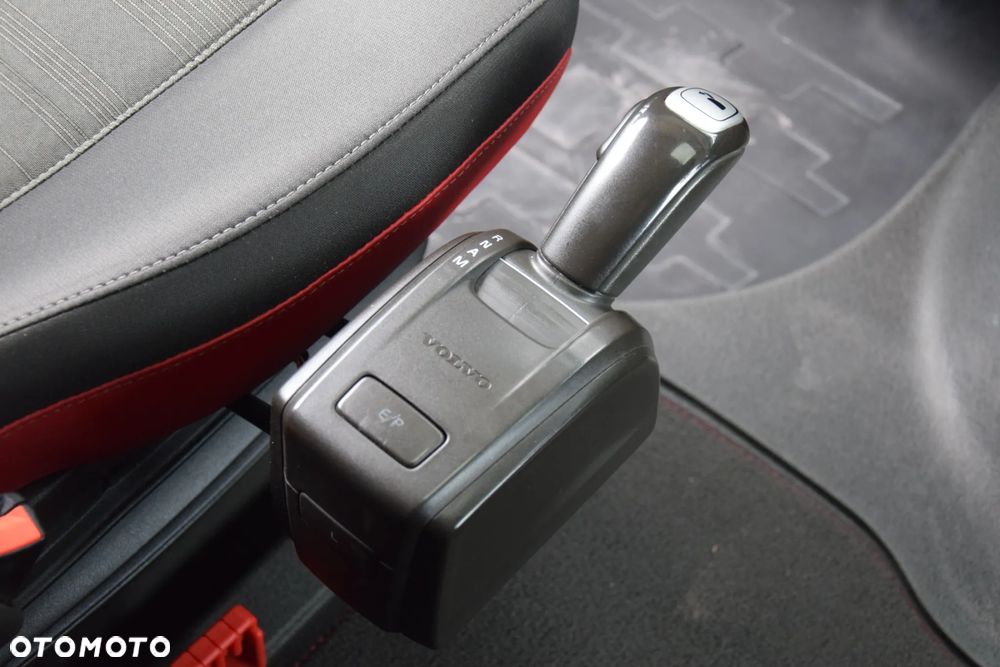 Volvo FH500 / NISKA KABINA / HYDRAULIKA / EURO 6 / ACC / LEDY / ALUFELGI / SERWISOWANY / SPROWADZONY - 27