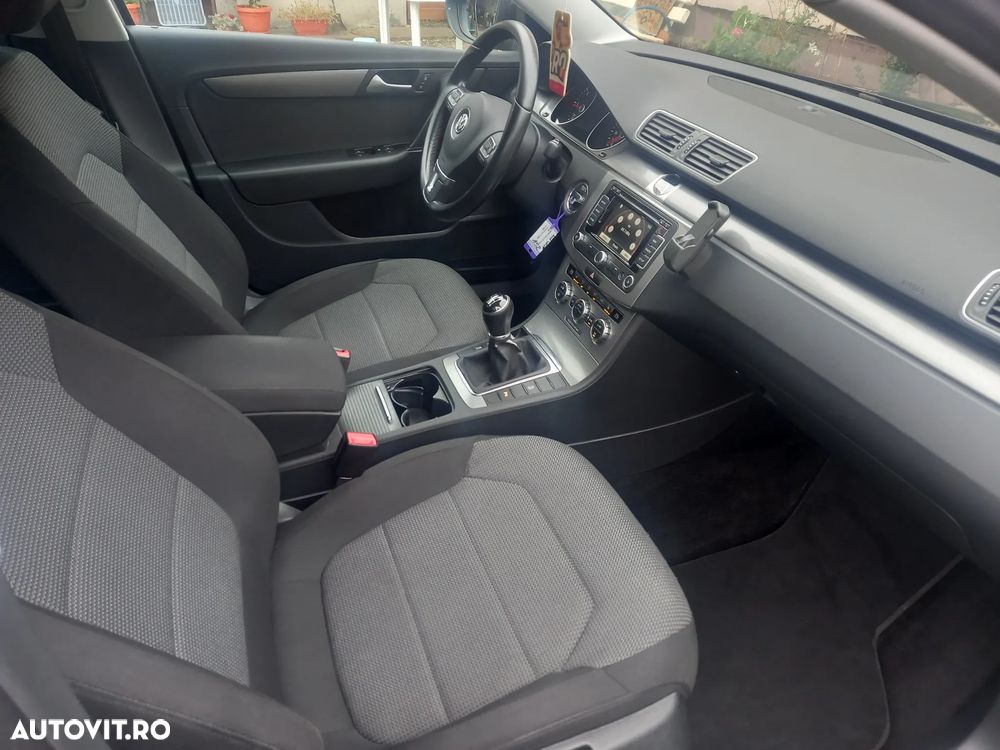 Volkswagen Passat 2.0 TDI BlueMotion Technology Comfortline - 7