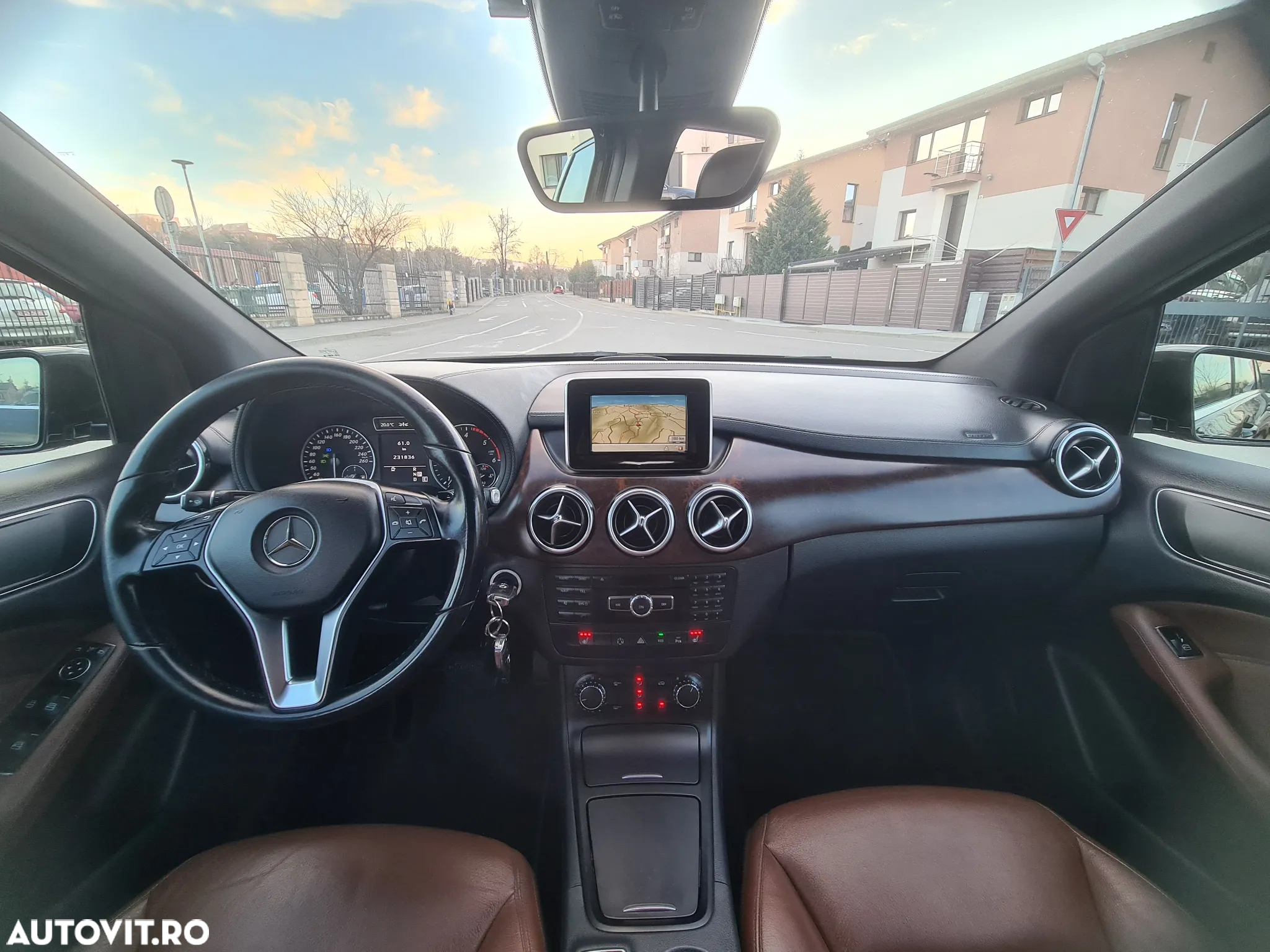 Mercedes-Benz B 200 CDI (BlueEFFICIENCY) 7G-DCT - 25