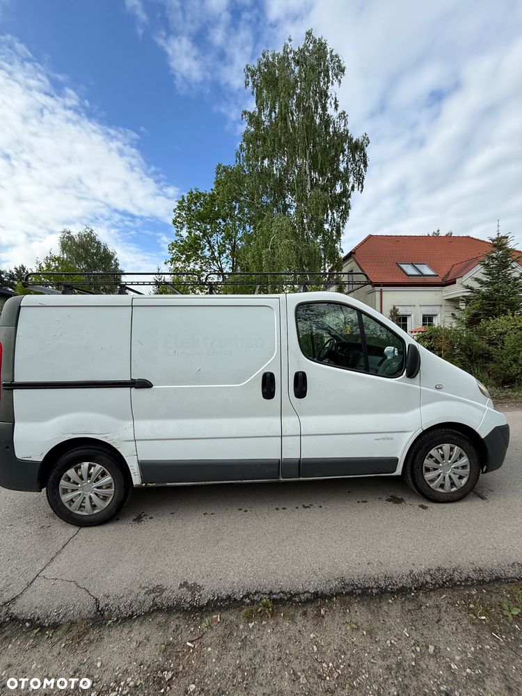 Renault Trafic - 16