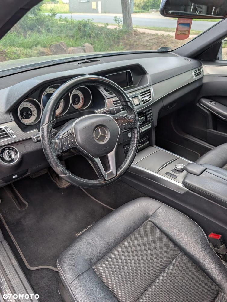 Mercedes-Benz Klasa E 220 CDI BlueEff Avantgarde - 26