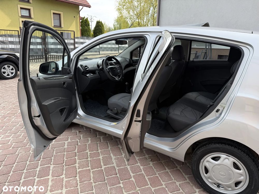 Chevrolet Spark 1.0 LT - 30