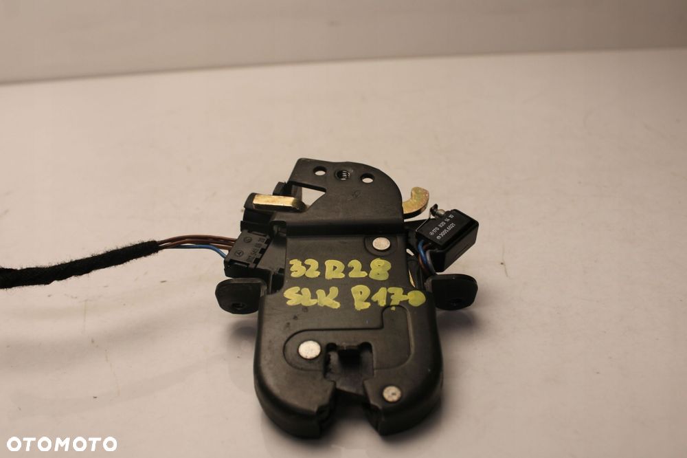 mercedes slk r170 lift 00r- zamek klapy bagażnika tył tylny a1707500484 - 1