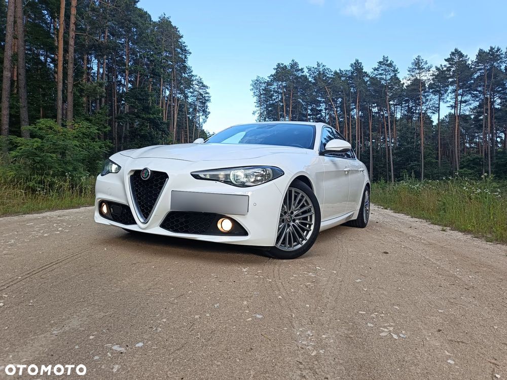Alfa Romeo Giulia 2.0 Turbo - 22