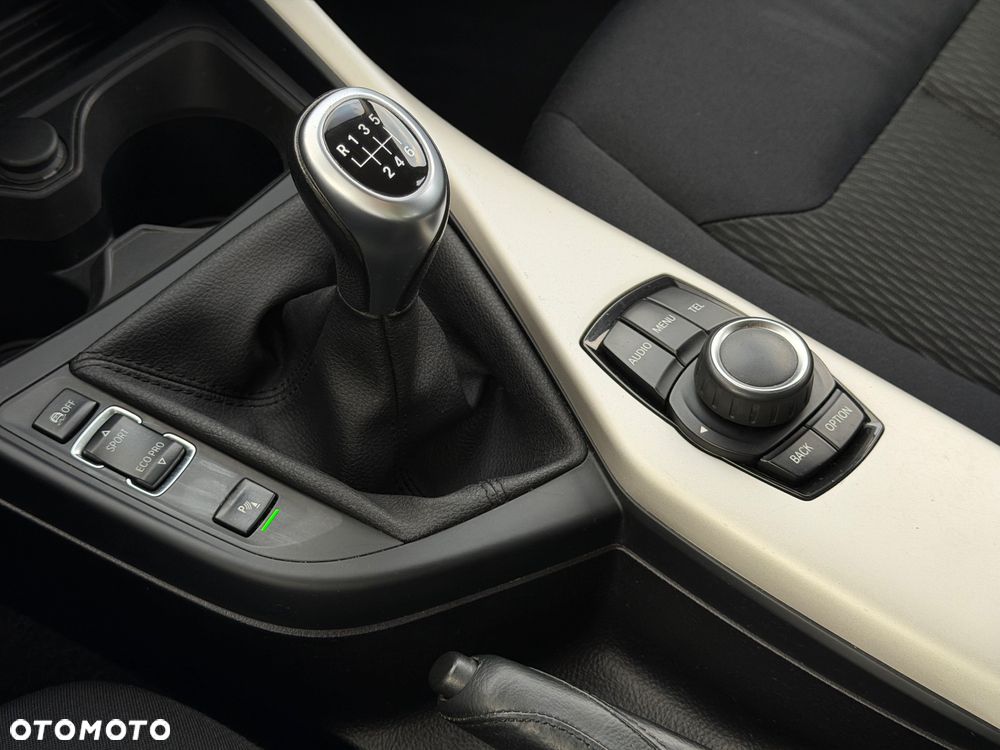 BMW Seria 1 118d - 21