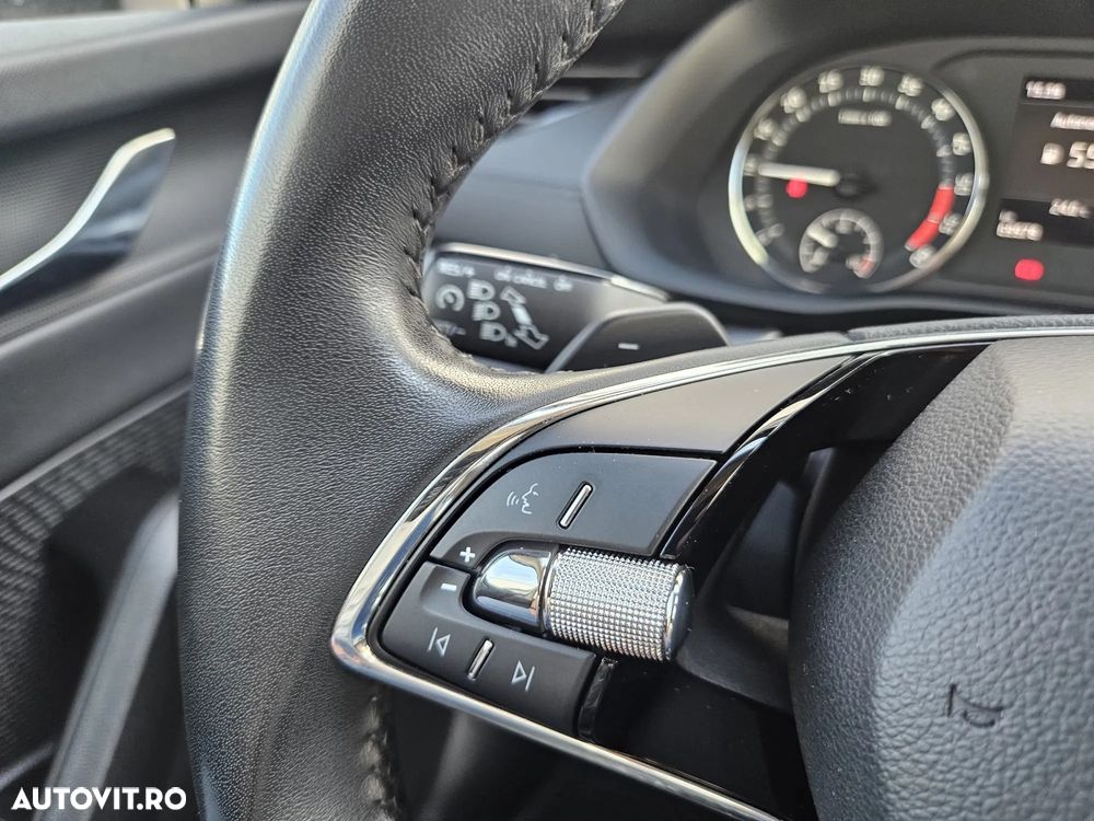 Skoda Octavia 2.0 TDI DSG Ambition - 11