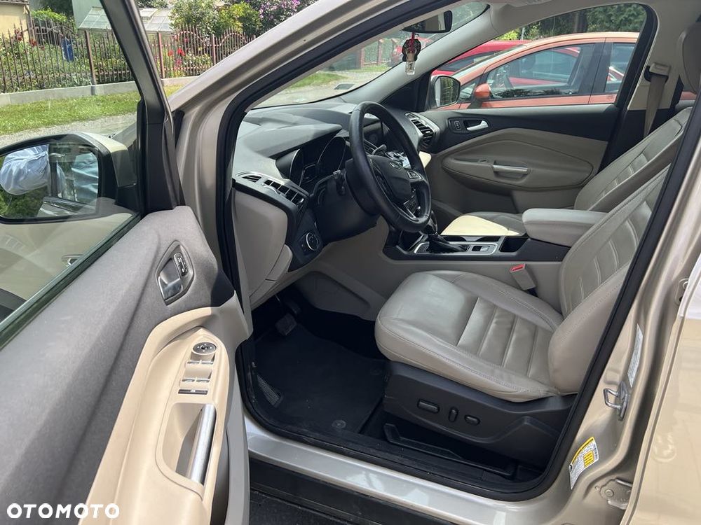 Ford Escape 2.0 EcoBoost AWD Titanium - 3