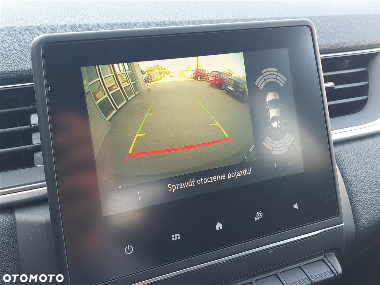 Renault Captur - 16