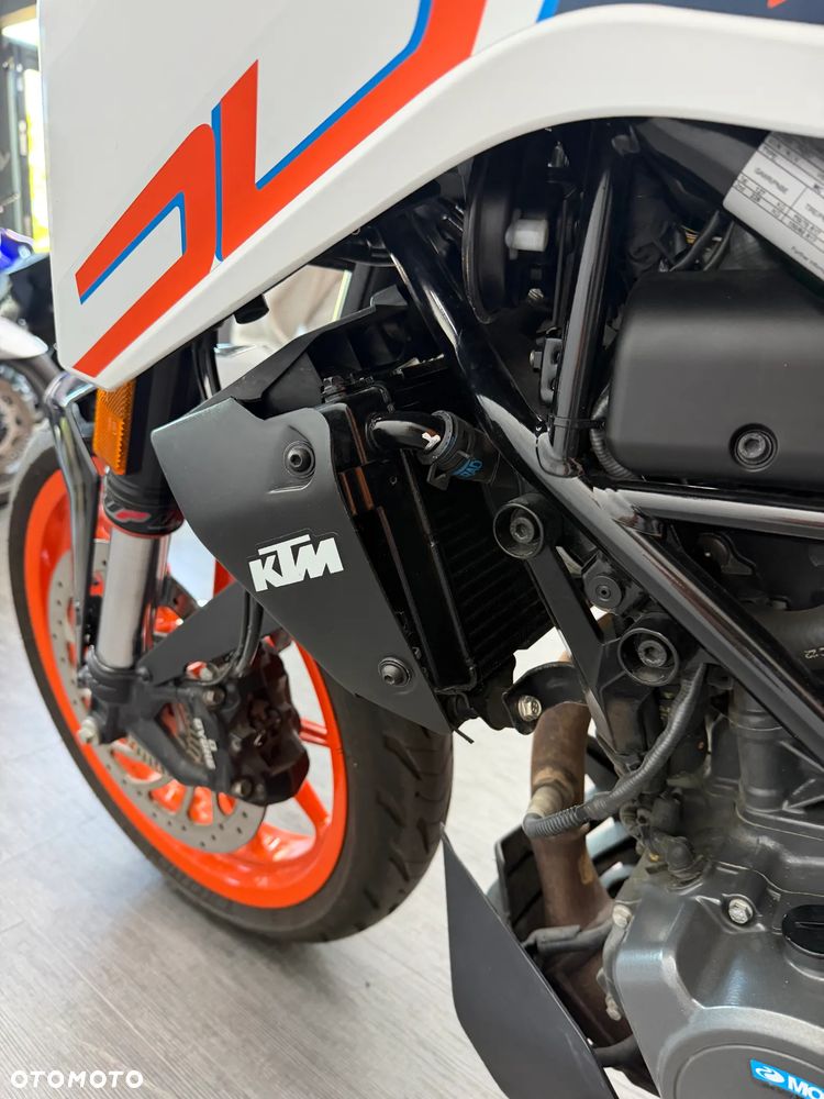 KTM Duke 125 - 22
