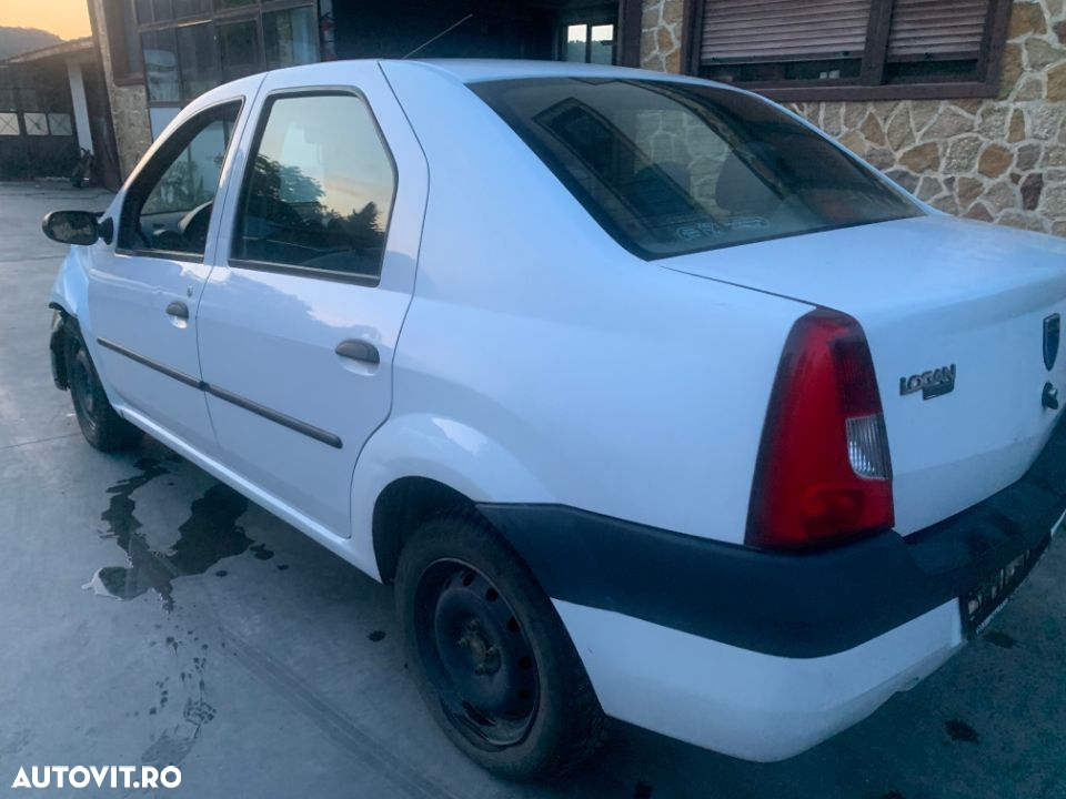 Dezmembram Dacia Logan 1.4 , 1,6 si 1,5 DCI - 2