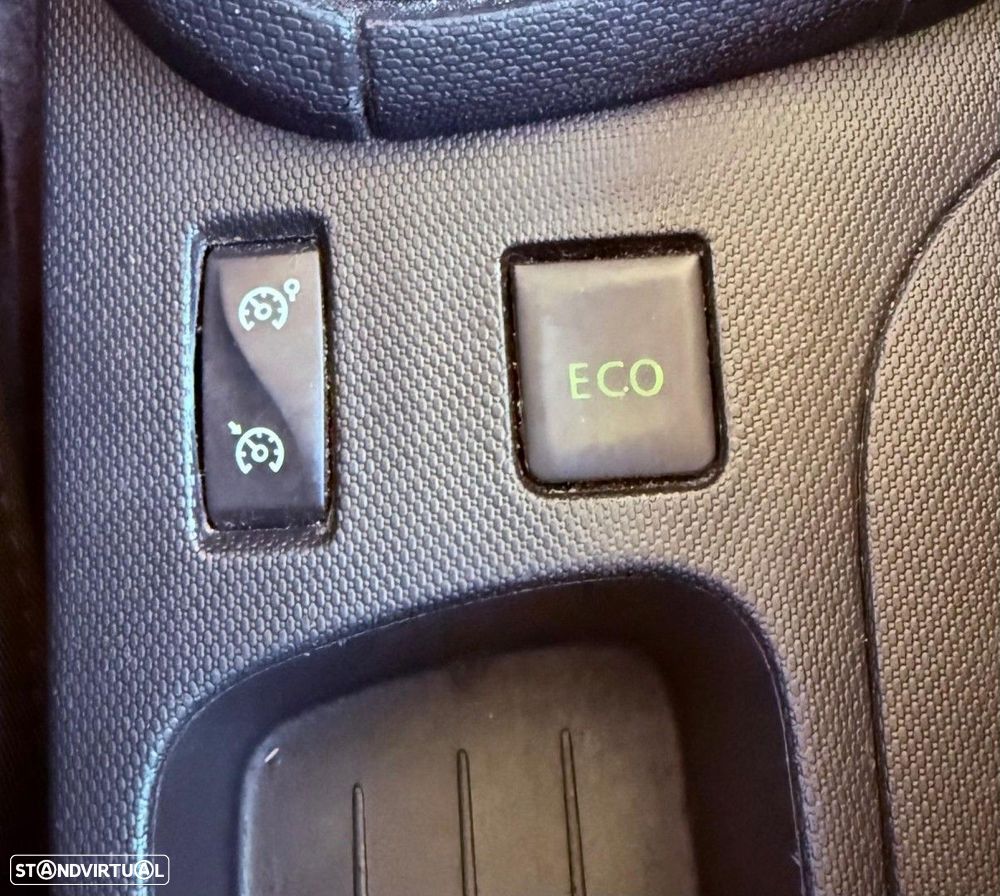 Renault Clio (Energy) dCi 90 Start & Stop EDC INTENS - 28