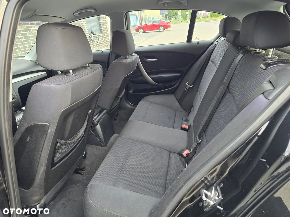 BMW Seria 1 - 25