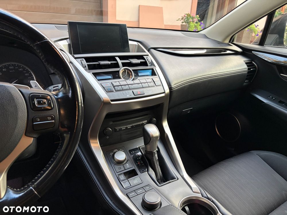 Lexus NX 200t Elite 2WD - 10