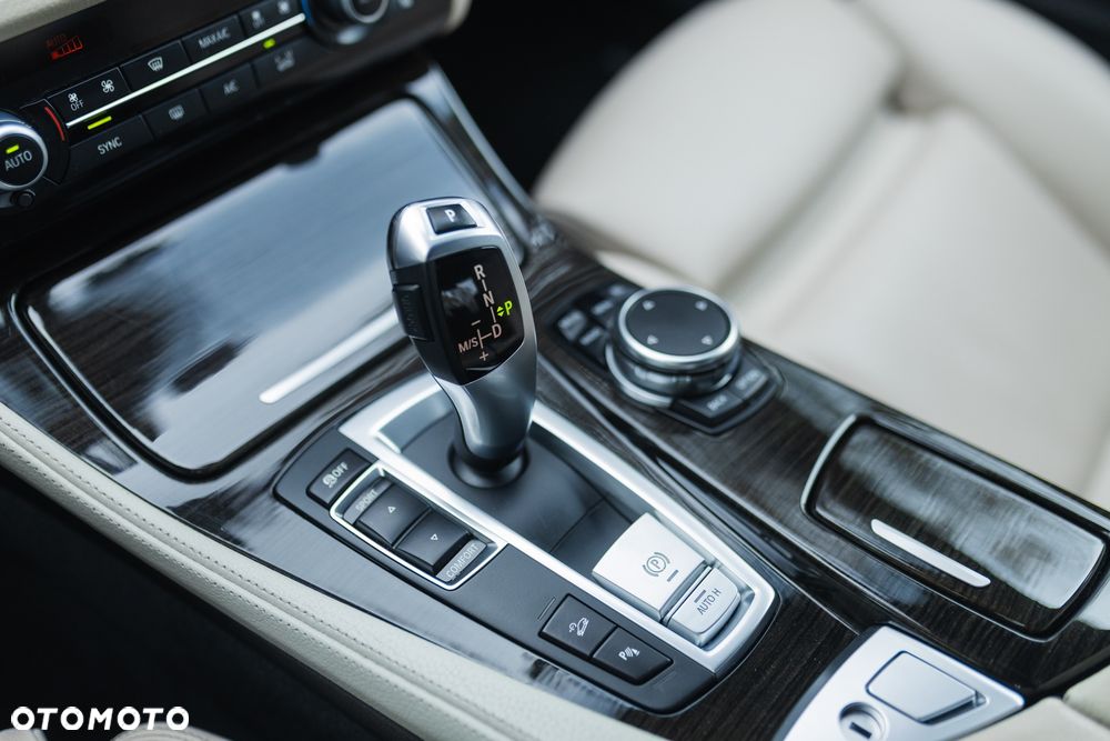 BMW Seria 5 520d xDrive Luxury Line - 19
