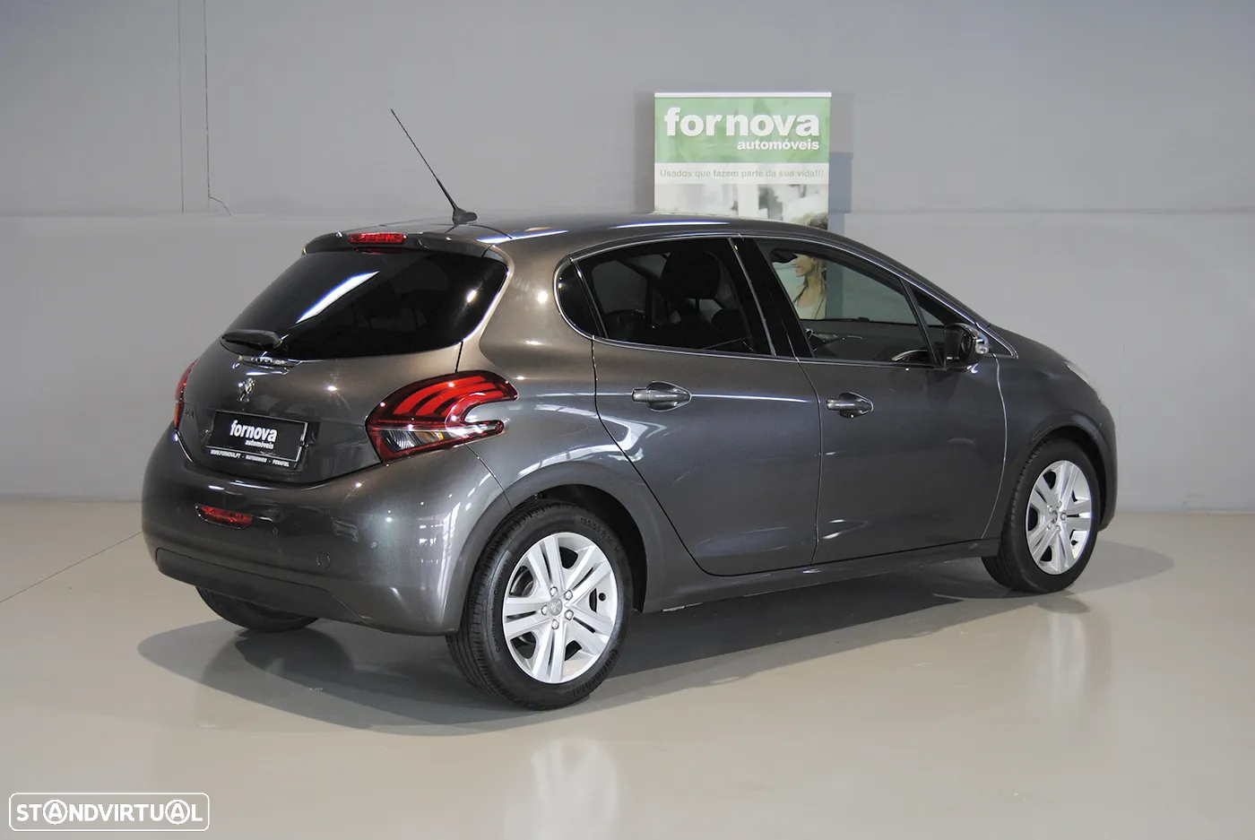 Peugeot 208 1.2 PureTech Allure - 6