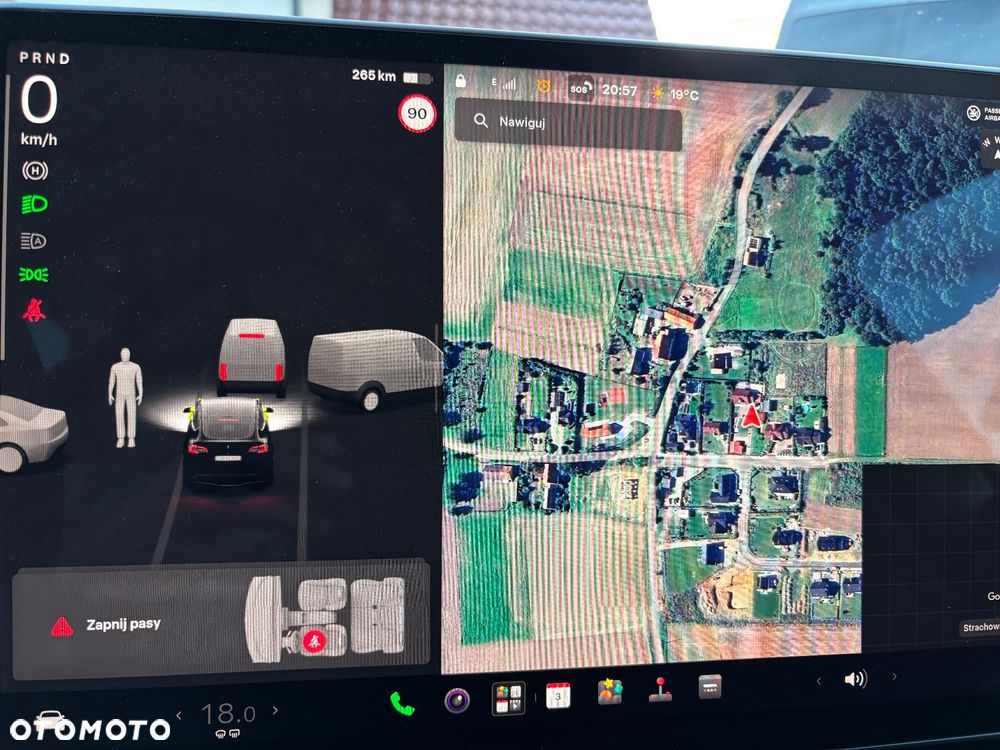 Tesla Model Y Long Range Dual Motor AWD - 29