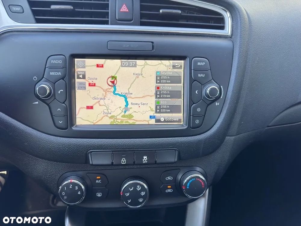 Kia Ceed - 13