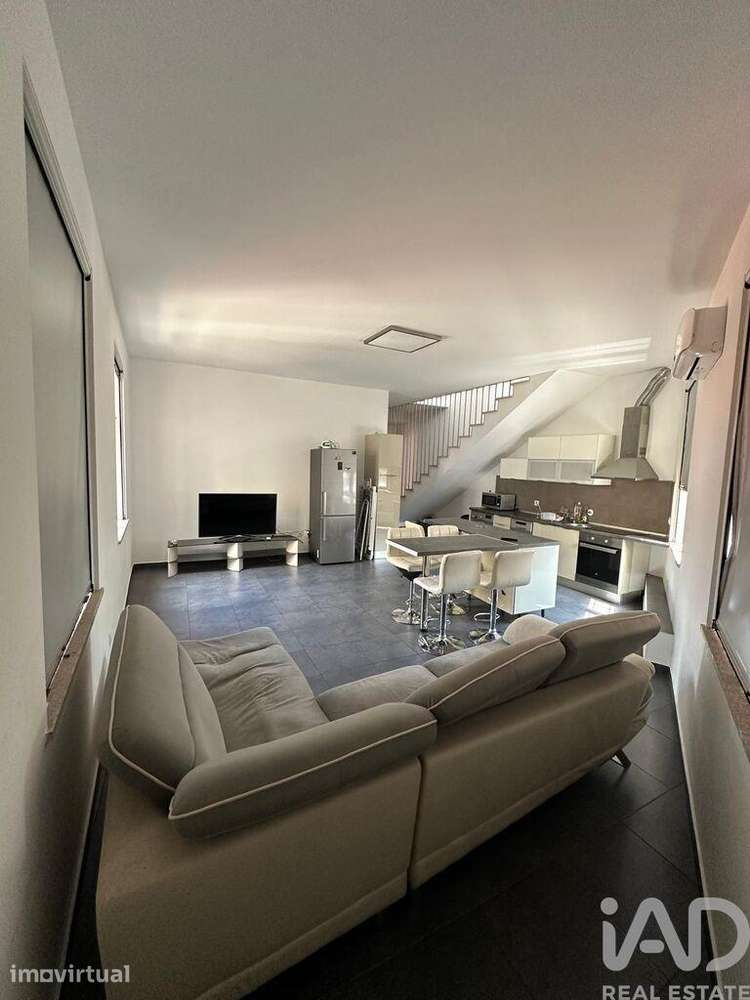 Duplex T3 em Covilhã e Canhoso de 119,00 m2 - Grande imagem: 2/27