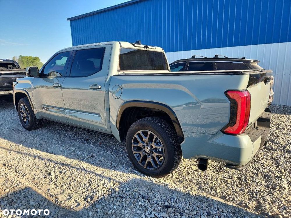 Toyota Tundra - 2
