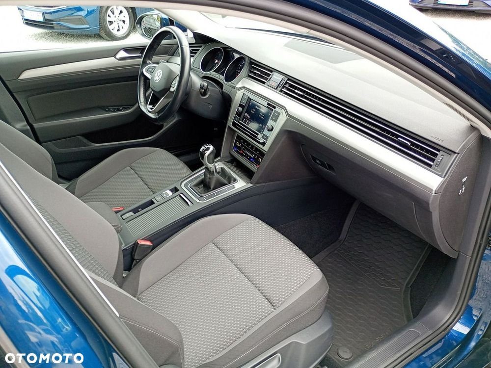 Volkswagen Passat Variant 2.0 TDI EVO Essence - 26
