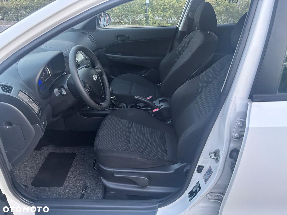 Hyundai i30 1.4 Comfort World Cup - 20