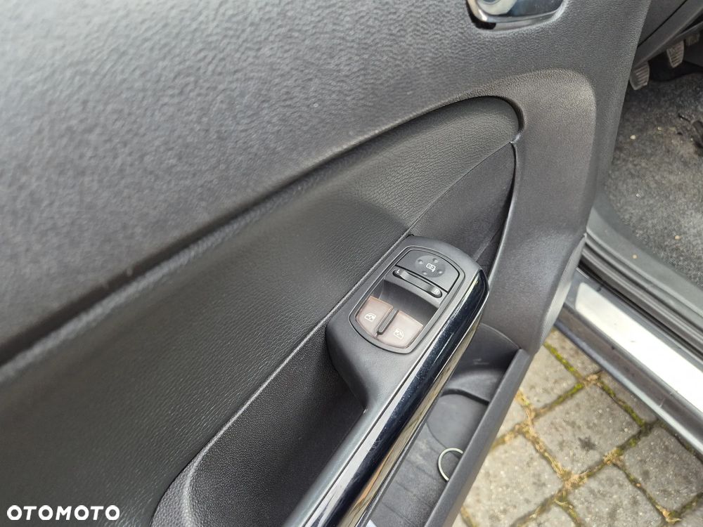 Opel Corsa ver-1-4-t-120-lat-s-s - 8