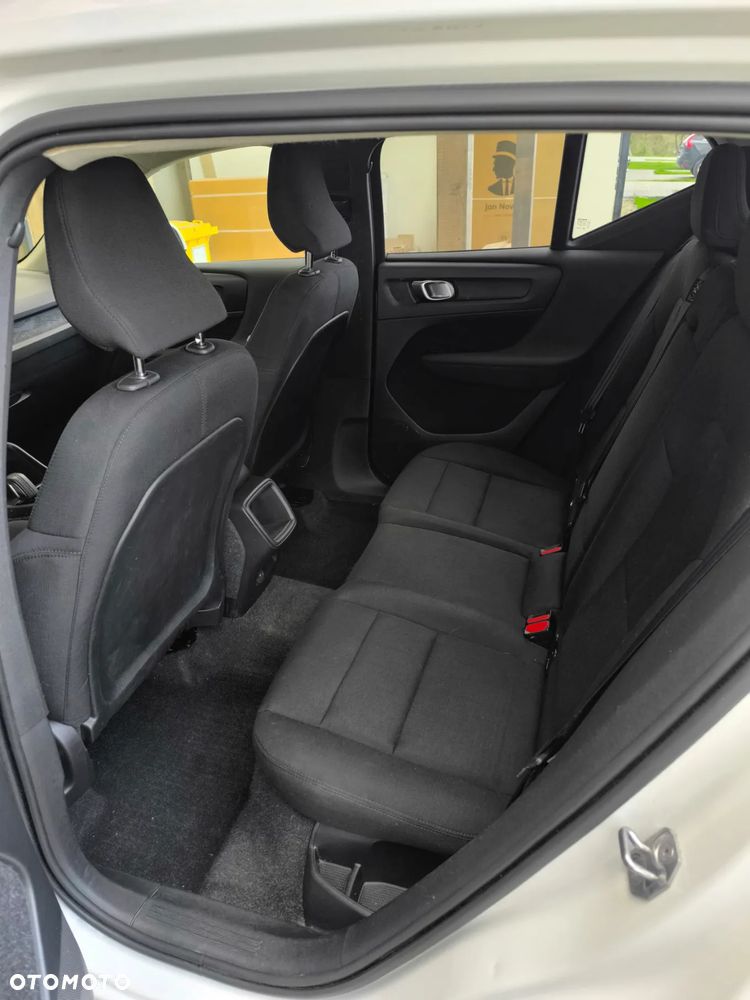 Volvo XC 40 T3 Momentum - 9