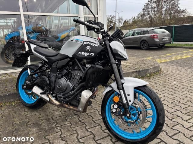 Yamaha MT - 4